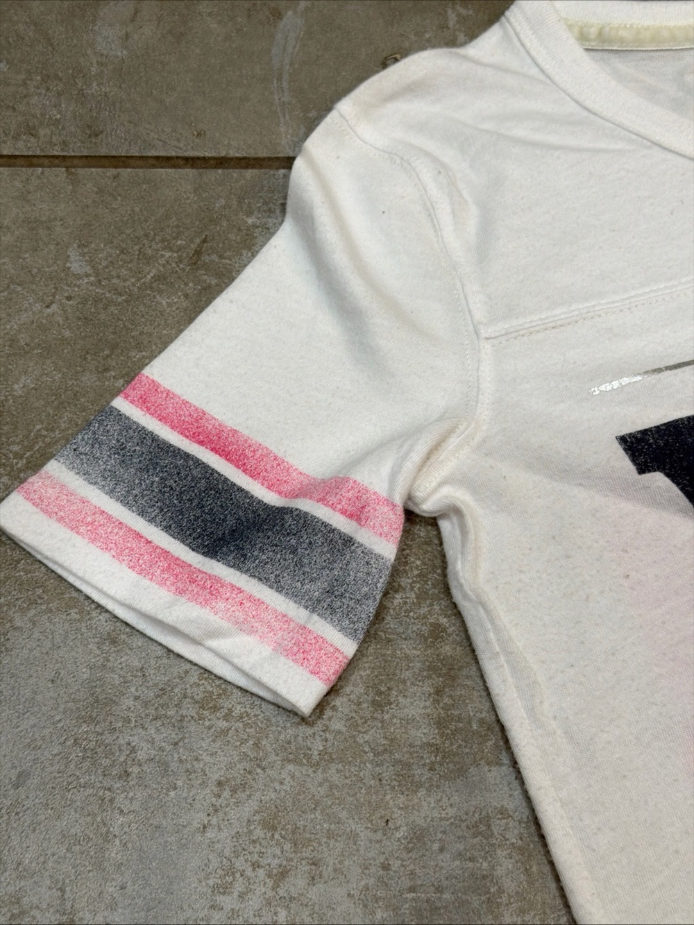 Y2K 2008 Victoria’s Secret Pink Vote Pink Football Style Tee Size X-Small Faded - Picture 5 of 9